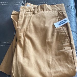 Brand new men’s khakis - Old Navy size 32x30